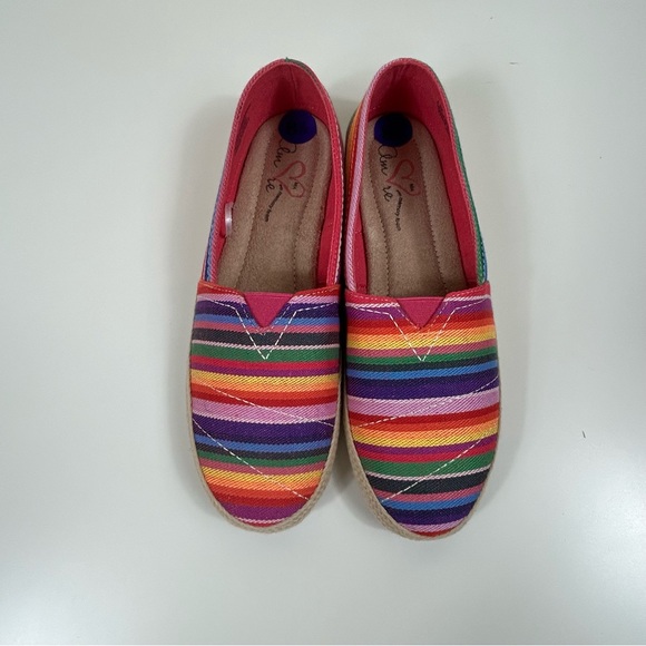 Nwot MIA Amore with Memory Foam Armanda Multi Colored Serape Stripe Espa… - Picture 2 of 8